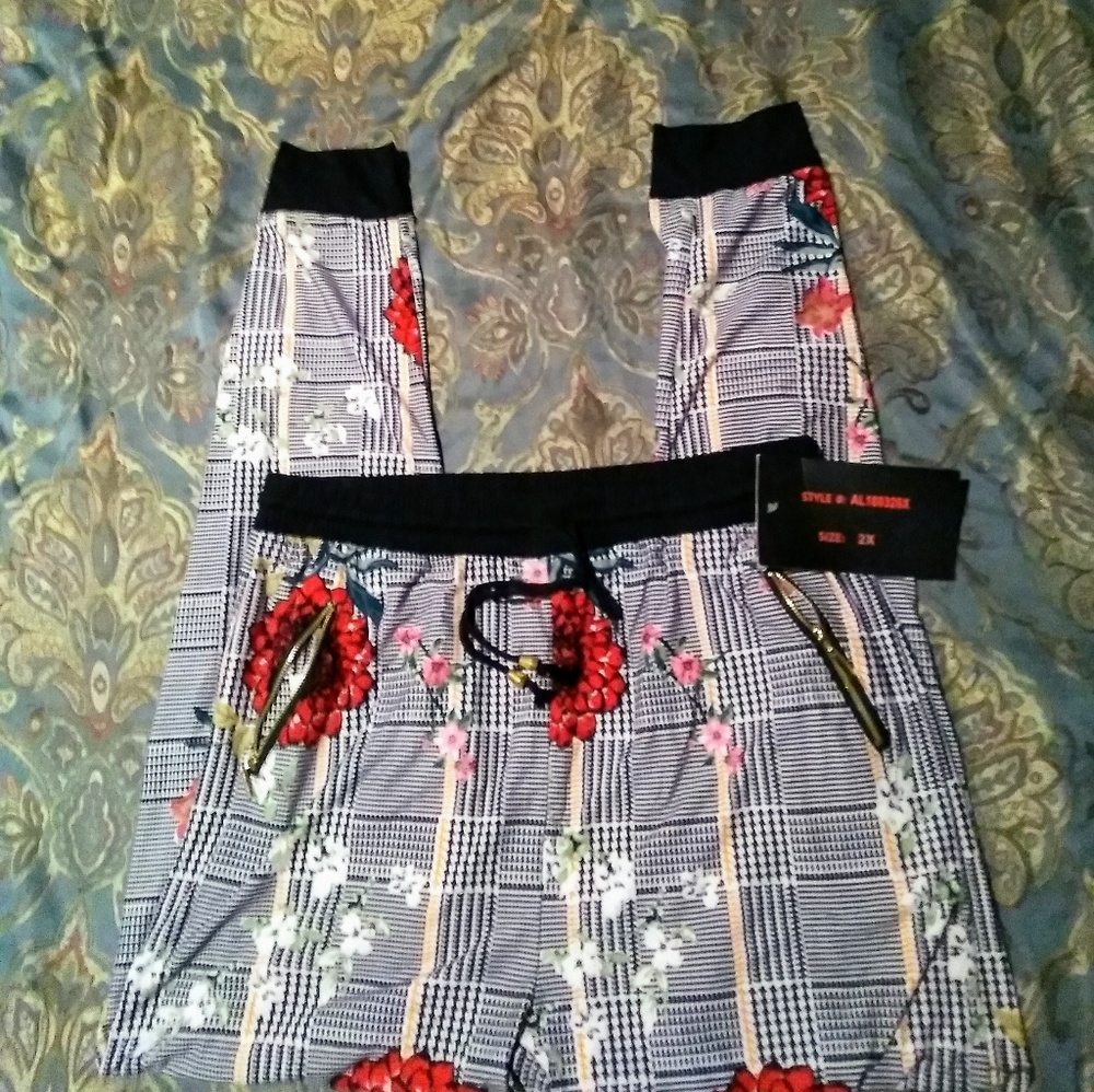 New Plus size Stripped Floral pants